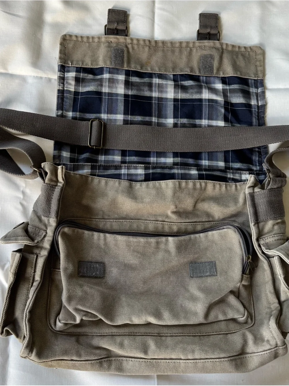 Aeropostale Navy and Light Blue Plaid Lined Jacket Interior